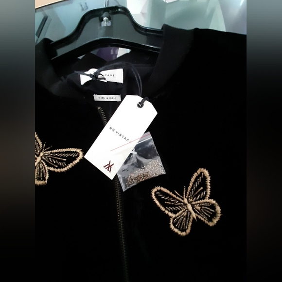 Butterflies 🦋 jacket - Picture 3 of 7